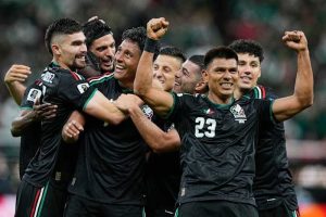 Mexico Advances To World Cup Knockout Stage