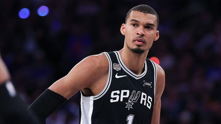 Nba Star S Anthem Controversy