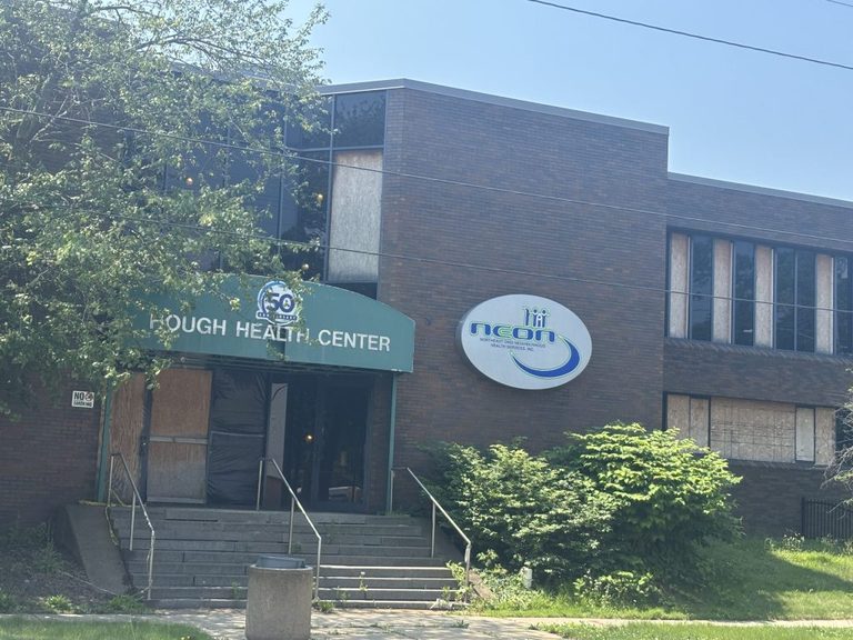 Neon Health Center Accuses Lender Of Fraud