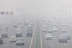 New Delhi Offers 1 000 To Scrap Old Cars