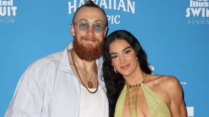Nfl Star S Wife Achieves Si Swimsuit Dreams