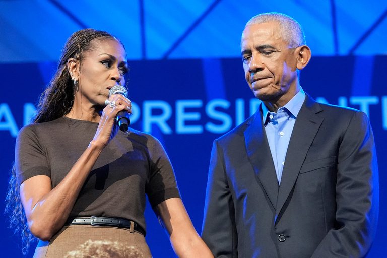 Obama Center Opening Honors Michelle S Mother