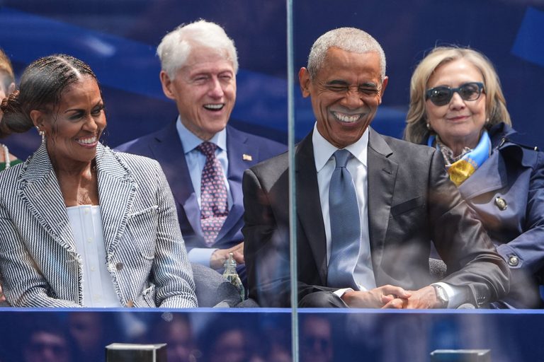 Obama Center Opens