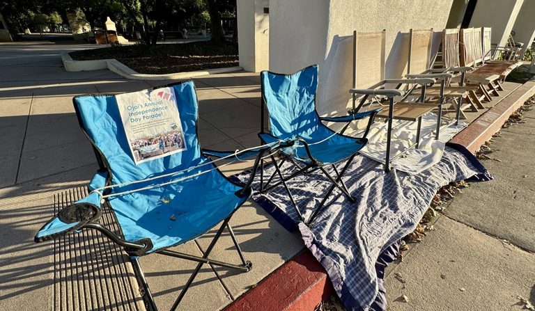 Ojai Prepares For 4Th Of July Parade