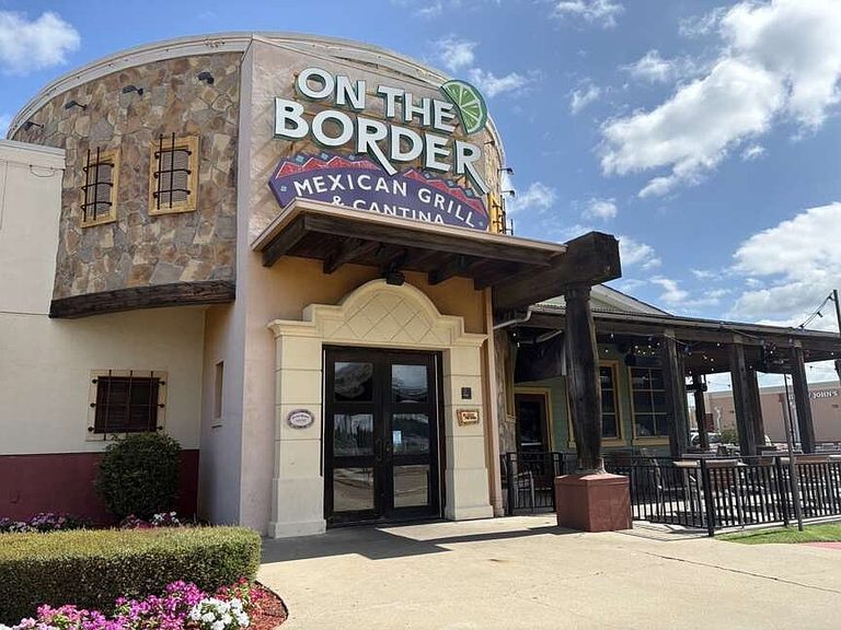 On The Border Closing In Texarkana