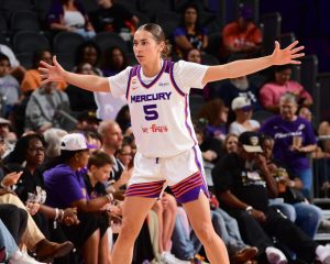 Phoenix Mercury Signs Shay Ciezki