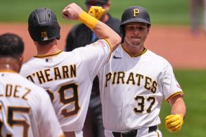 Pirates Avoid Sweep