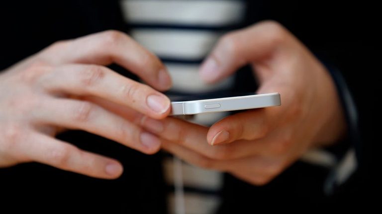 Protecting Aging Parents From Scam Texts