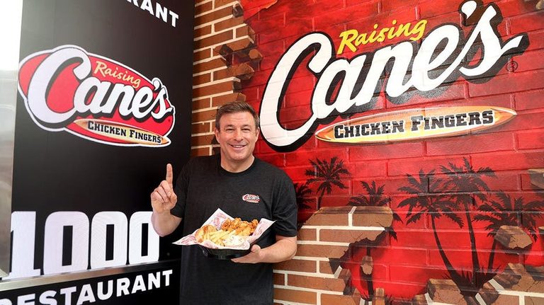 Raising Cane S Owner Admits Dislike For Coleslaw