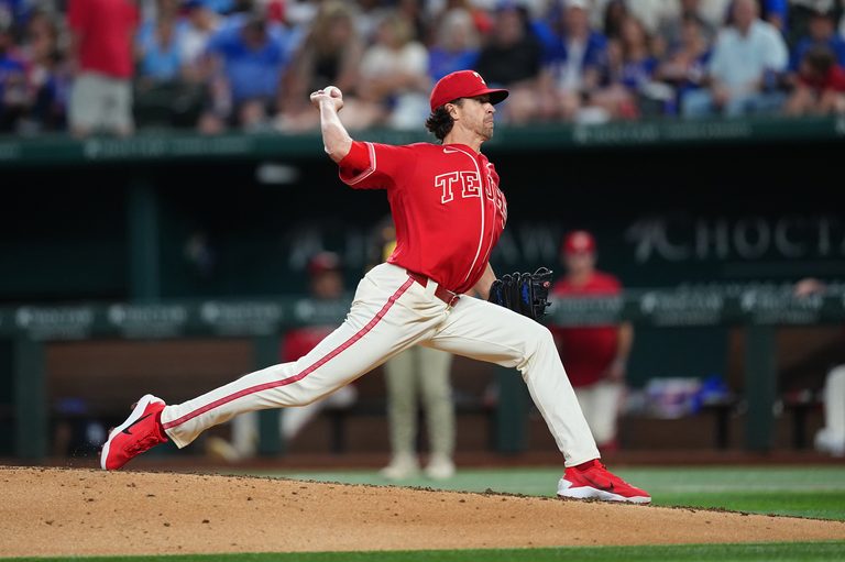 Rangers Win Wild Game Over Padres