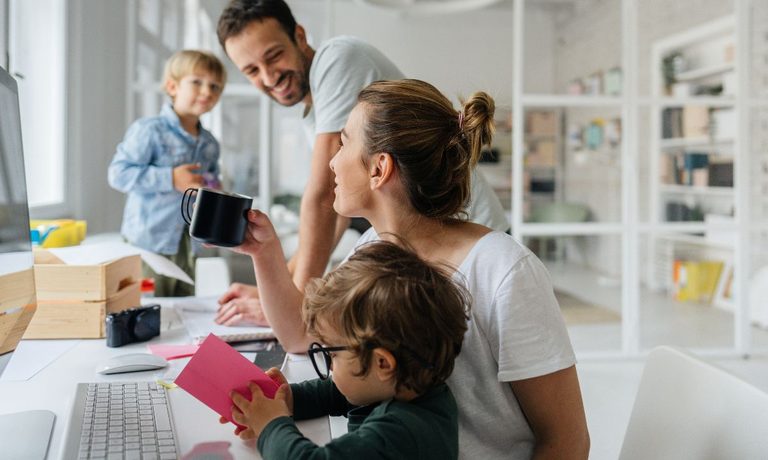 Record 52 Of Families With Kids Have Both Parents Working Full Time