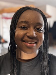 Redding Teen Enora Ilboudo Volunteers At Reciproka