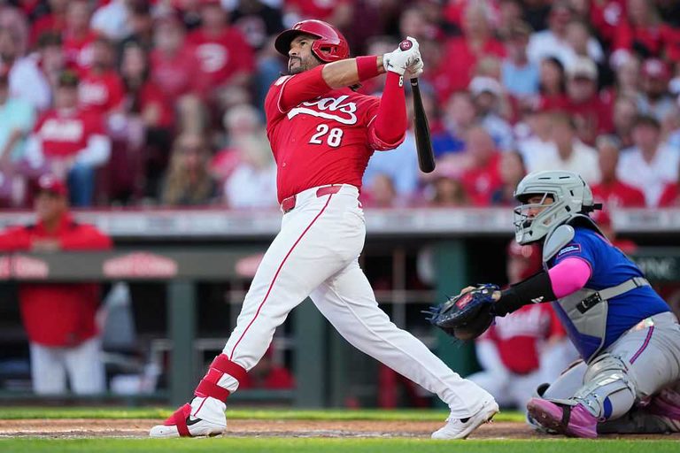 Reds Rout Mets 12 0