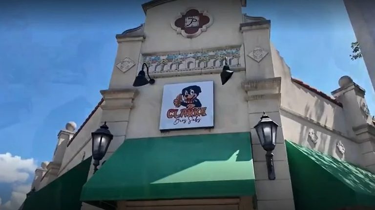 Riverside Restaurants Closing
