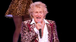 Rod Stewart Uses Oxygen Tank Onstage