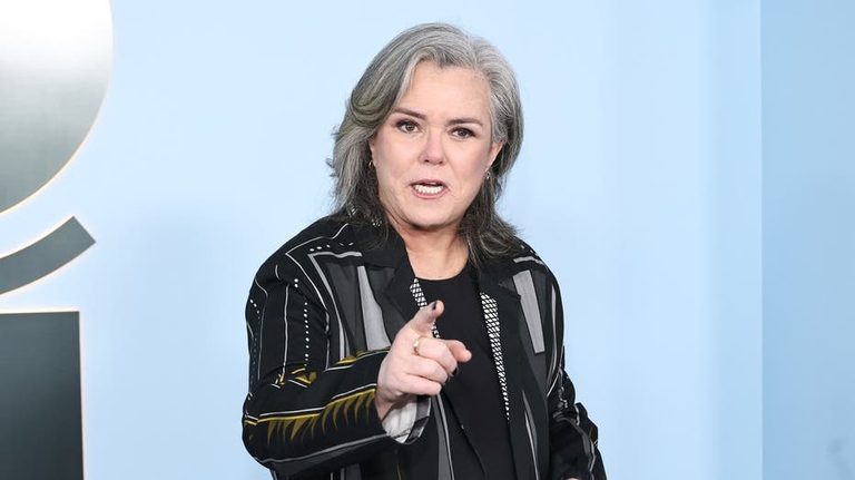 Rosie O Donnell Criticizes Trump During Tony Awards Appearance