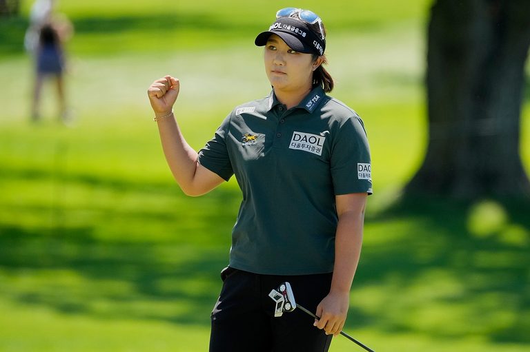 Ryu Leads Women S Pga Championship