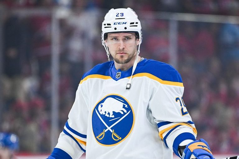 Sabres Re Sign Forward Beck Malenstyn