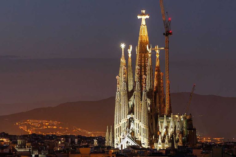 Sagrada Familia Spire Inaugurated