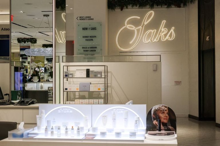 Saks Exits Bankruptcy Focuses On Luxury