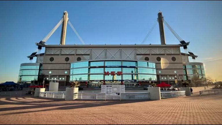 San Antonio City Council Approves 2 3M For Alamodome Scoreboard