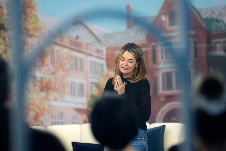 Savannah Guthrie Pleads For Help In Mother S Disappearance
