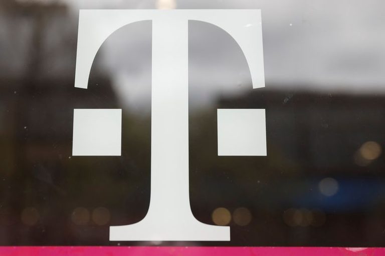 Senator Cruz Questions T Mobile Spectrum Deal