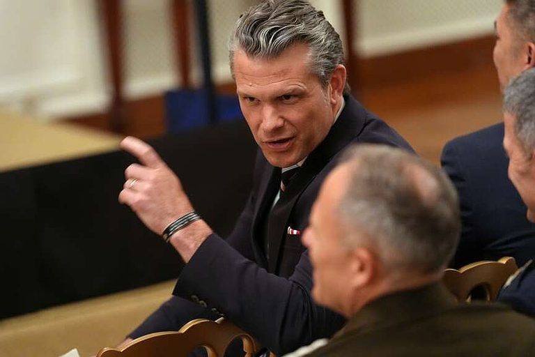 Senators Block Travel Funds