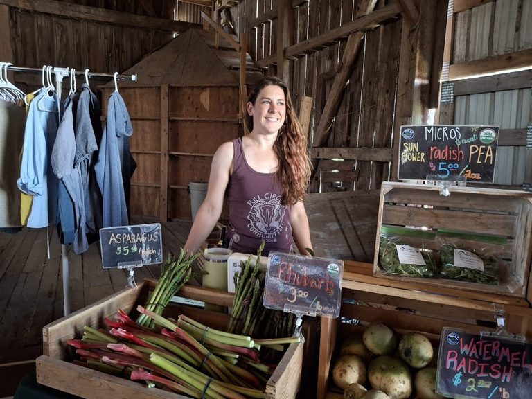 Seymour Farmers Build Organic Community
