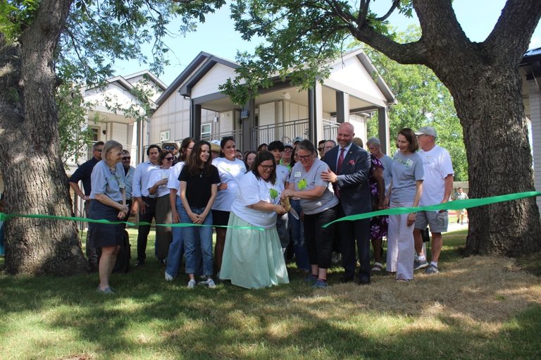 Shiloh Place Opens Apartments For Single Mothers