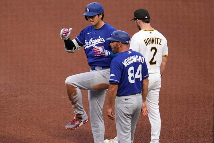 Shohei Ohtani Leaves Game With Knee Inflammation