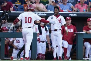 Sooners Advance To Cws Finals