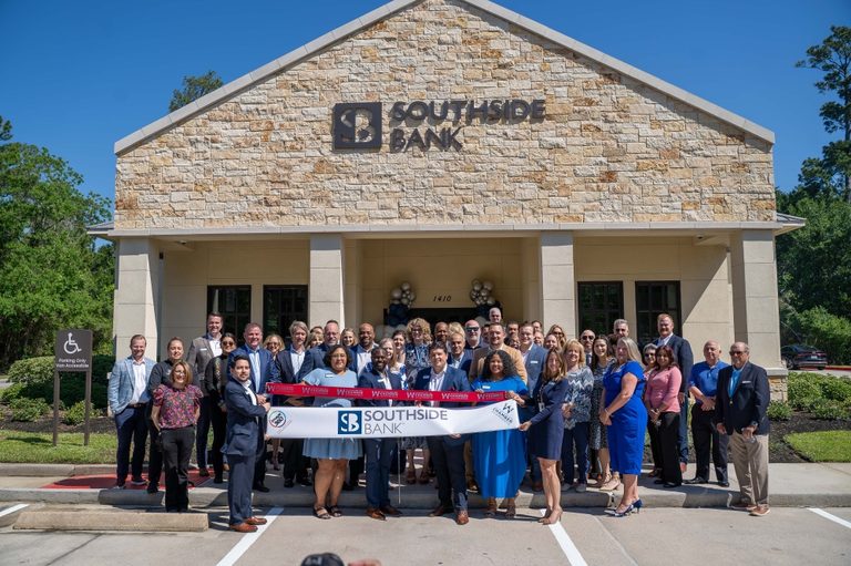 Southside Bank Opens In The Woodlands