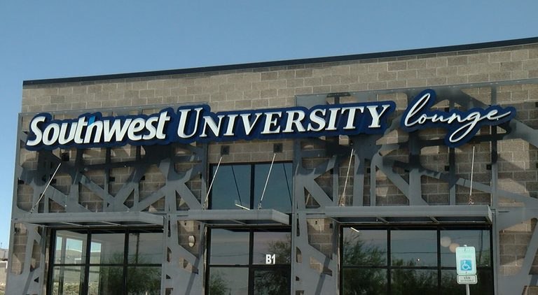 Southwest University Opens Lounge For Students