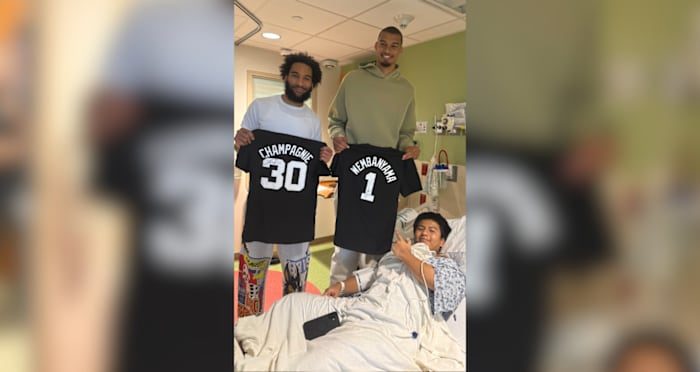 Spurs Stars Visit San Antonio Hospital