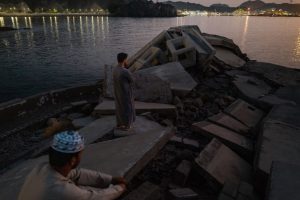 Strait Of Hormuz Closed Again
