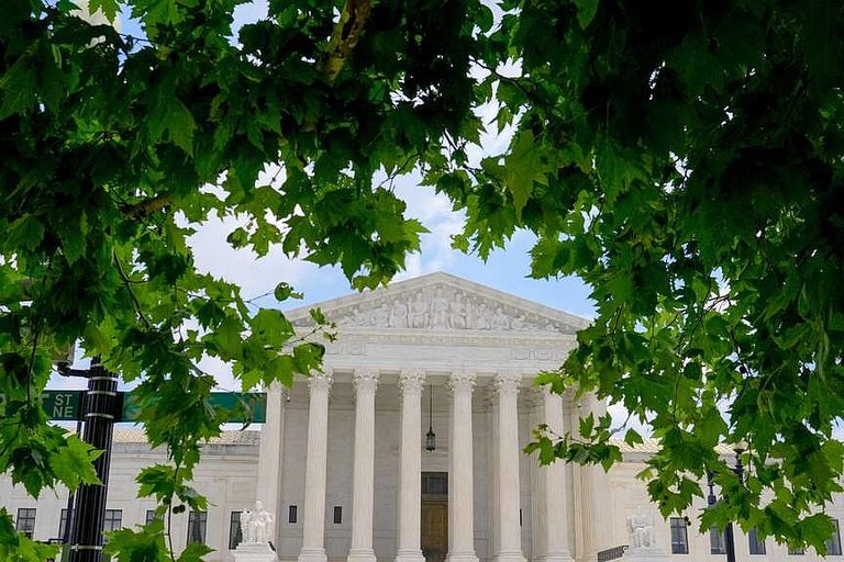 Supreme Court Upholds Birthright Citizenship