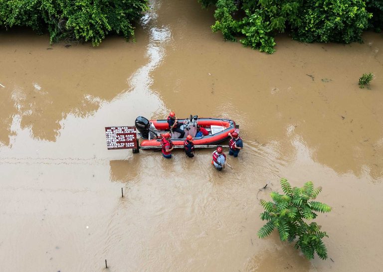 Tahlequah Firefighters Rescue 15 Campers
