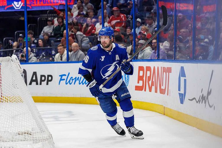 Tampa Bay Lightning S Nikita Kucherov Wins Nhl Mvp