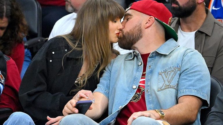 Taylor Swift S Wedding Gift Rule