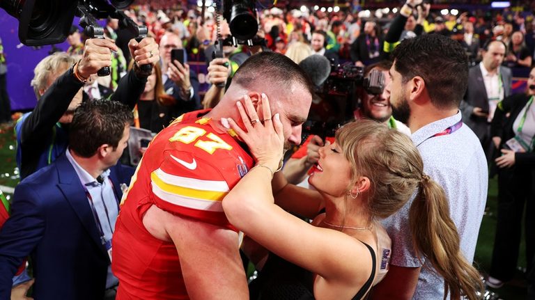 Taylor Swift Travis Kelce Wedding
