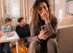 Teen Relationship Security Tied To Parental Screen Time