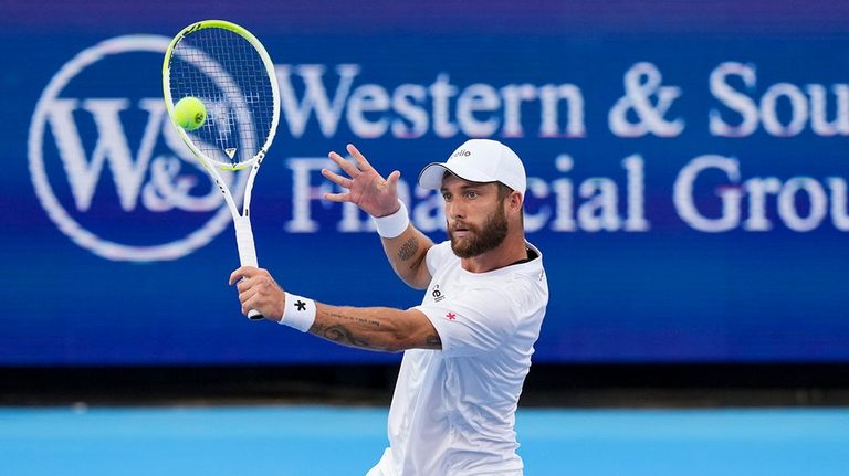 Tennis Player Fined 40 000