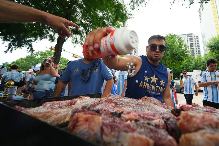 Texas Argentina Fans Debate Best Beef