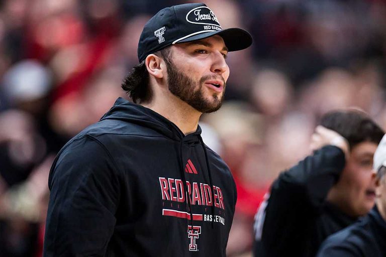 Texas Court Restores Ncaa Eligibility For Qb