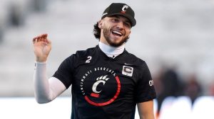 Texas Tech Stands By Quarterback Amid Ncaa Gambling Allegations