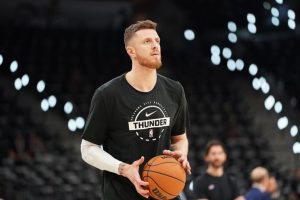 Thunder Signs Hartenstein To 3 Year Deal