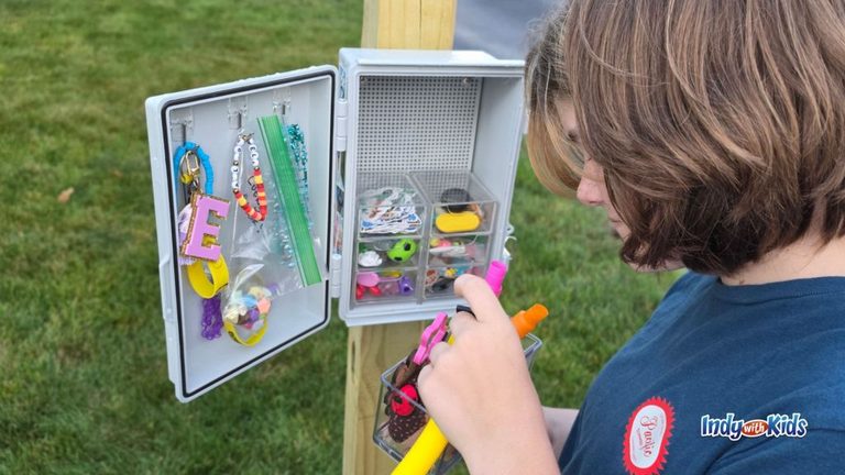 Trinket Trading Boxes Bring Neighborhoods Together