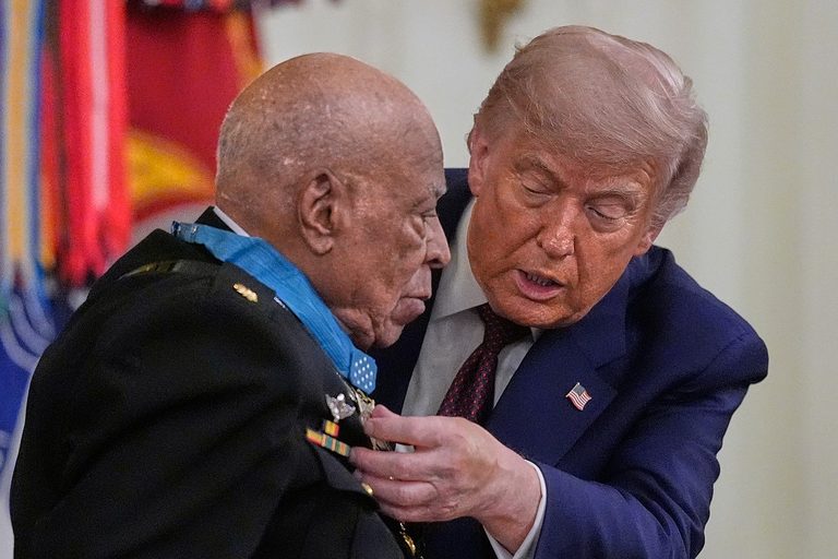 Trump Awards Medal Of Honor