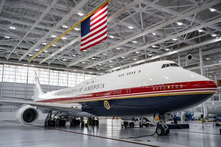 Trump Unveils New Presidential Airplane